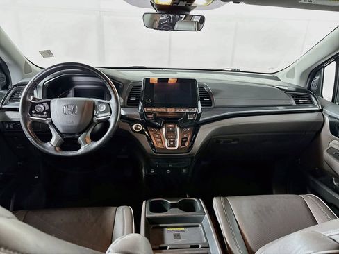 Used 2023 Honda Odyssey Elite image 12