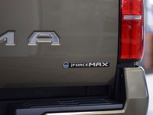 Used 2024 Toyota Tacoma Limited image 23