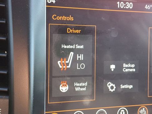 Used 2018 Jeep Grand Cherokee Altitude image 24