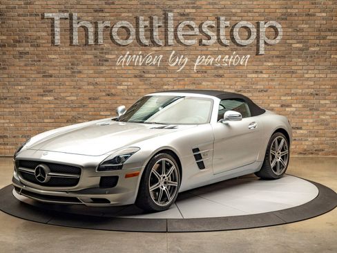 Used 2012 Mercedes-Benz SLS AMG Roadster image 5