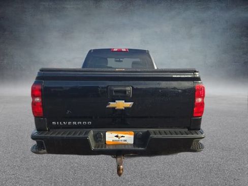 Used 2018 Chevrolet Silverado 1500 Custom w/ Custom Value Package image 11