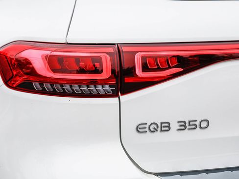 Used 2023 Mercedes-Benz EQB 350 4MATIC SUV image 8