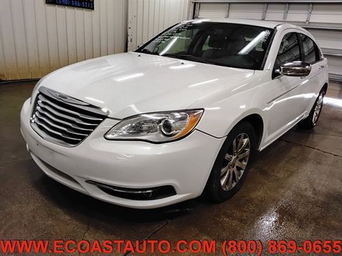 Used 2014 Chrysler 200 Limited w/ Sun/Sound Group FWD image 4