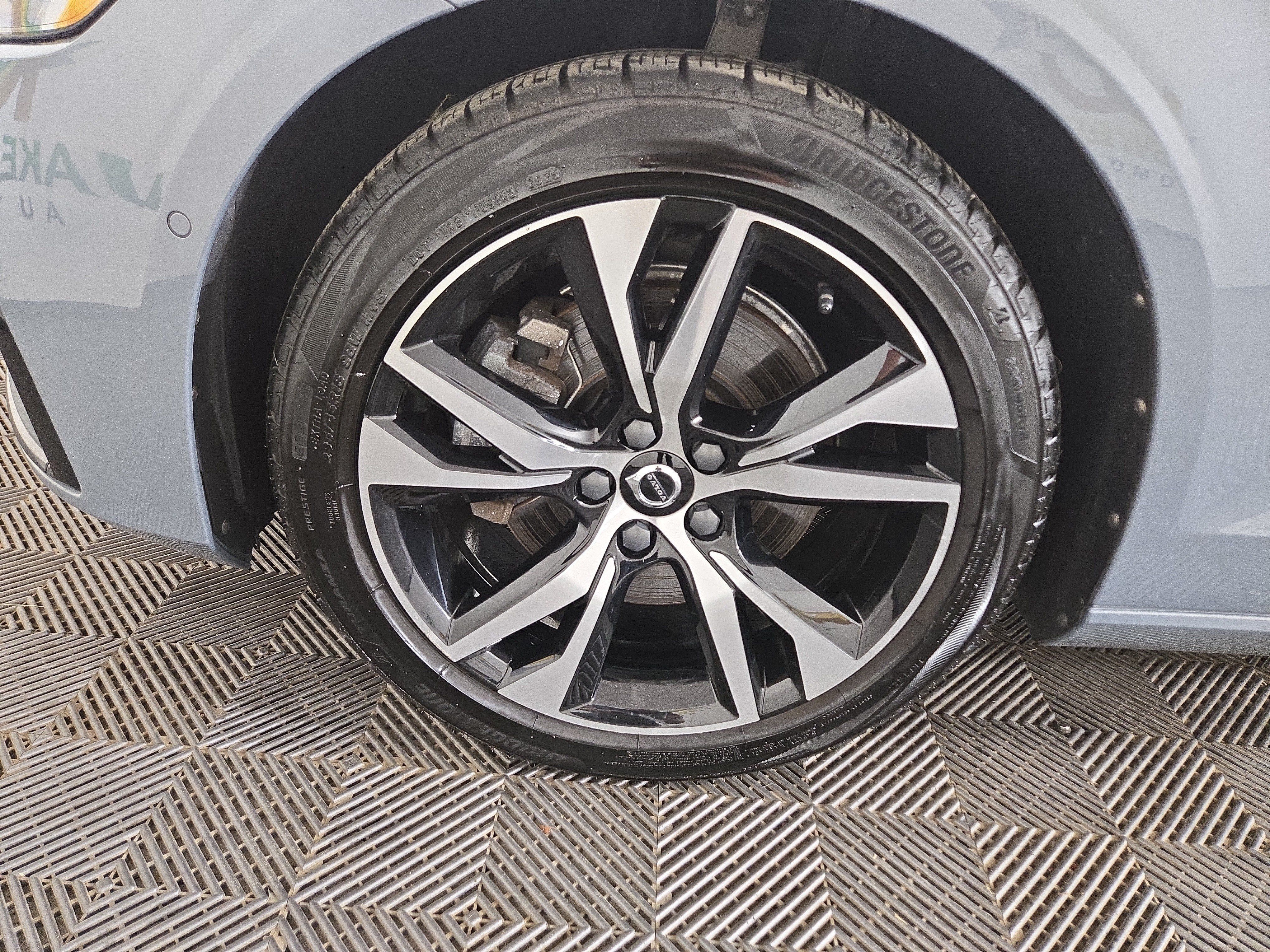 Used 2024 Volvo S60 B5 Plus AWD/4WD image 34