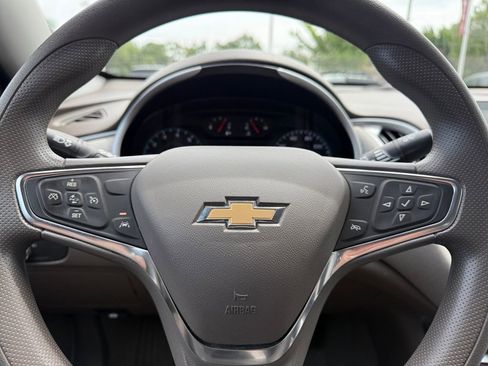 Used 2024 Chevrolet Malibu LT FWD image 32