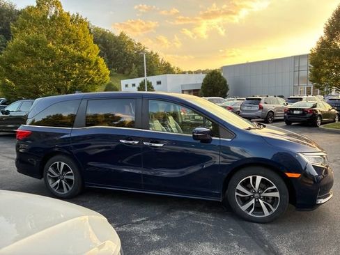 Used 2024 Honda Odyssey Touring image 6