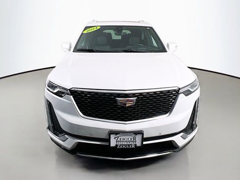 Used 2024 Cadillac XT6 Premium Luxury w/ Technology Package image 2