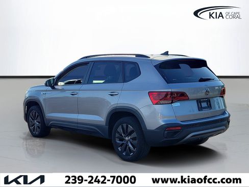 Used 2023 Volkswagen Taos S FWD image 4