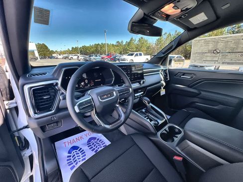 New 2026 GMC Canyon Elevation image 10