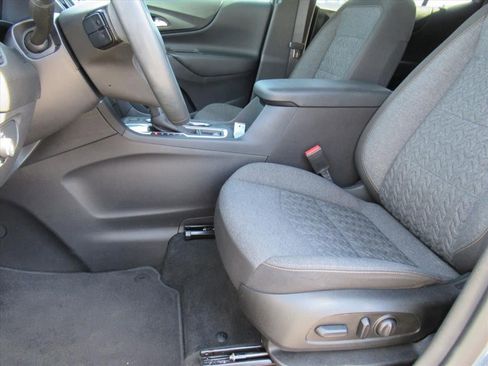 Used 2024 Chevrolet Equinox LT image 17