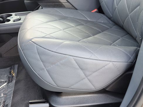 Used 2023 BMW iX M60 image 26