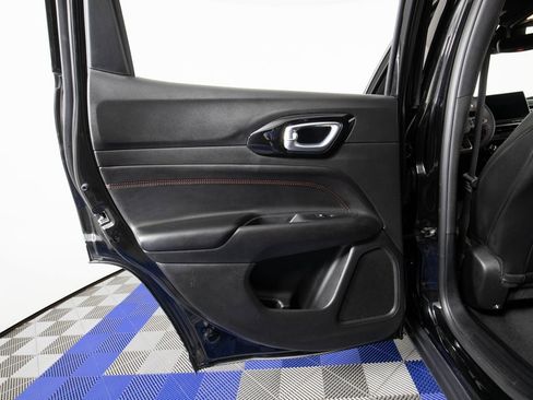 Used 2024 Jeep Compass Trailhawk image 12