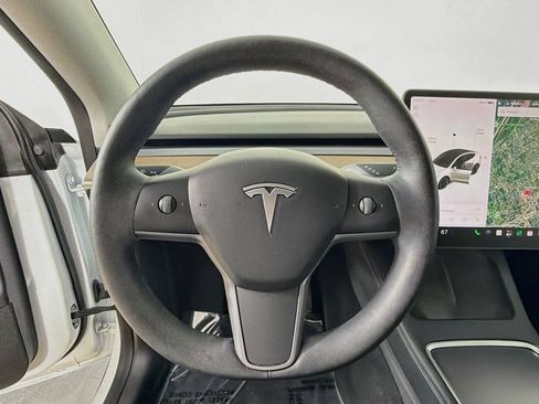 Used 2022 Tesla Model Y Long Range AWD/4WD image 10