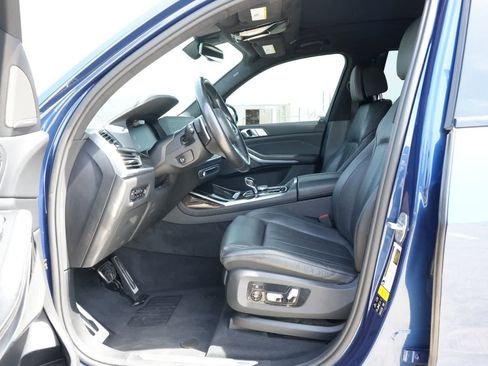 Used 2021 BMW X7 xDrive40i w/ M Sport Package AWD/4WD image 15