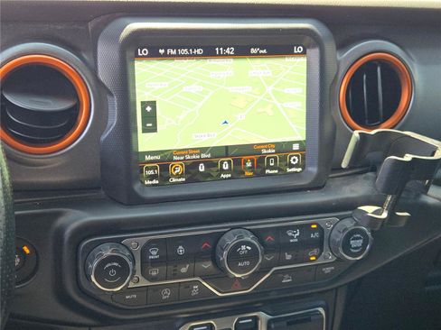 Used 2021 Jeep Gladiator Mojave AWD/4WD image 8