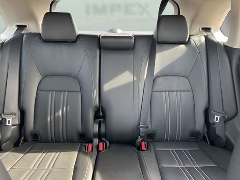 Used 2024 Honda HR-V EX-L image 12