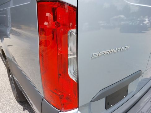 New 2025 Mercedes-Benz Sprinter 2500 image 33
