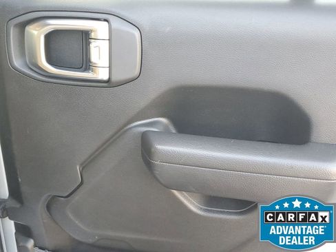 Used 2023 Jeep Gladiator Sport image 44