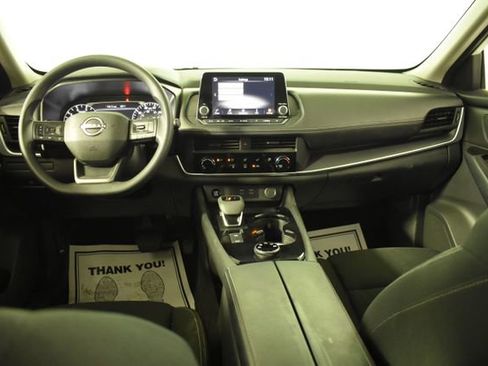 Used 2025 Nissan Rogue S AWD/4WD image 21