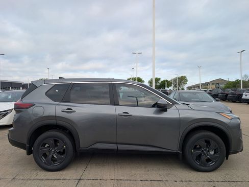 New 2026 Nissan Rogue SV FWD image 3
