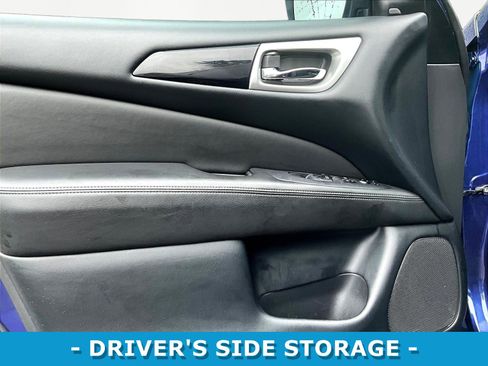 Used 2019 Nissan Pathfinder SV AWD/4WD image 20
