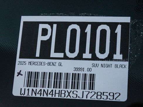 Certified 2025 Mercedes-Benz GLA 250 4MATIC image 30