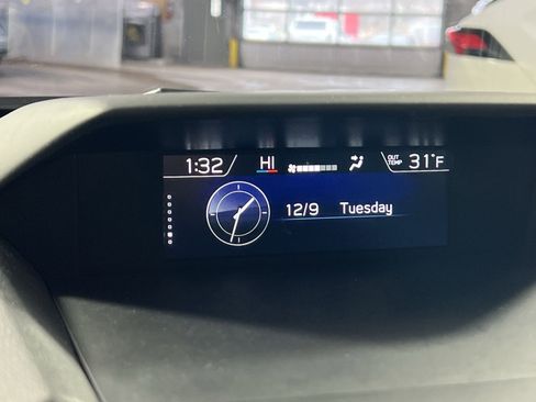 Used 2024 Subaru Forester Premium image 35