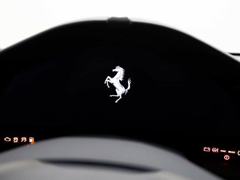 Used 2022 Ferrari Roma RWD image 19