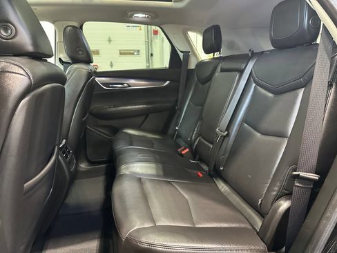 Used 2018 Cadillac XT5 Premium Luxury AWD/4WD image 28