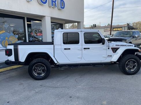 Used 2020 Jeep Gladiator Rubicon image 3
