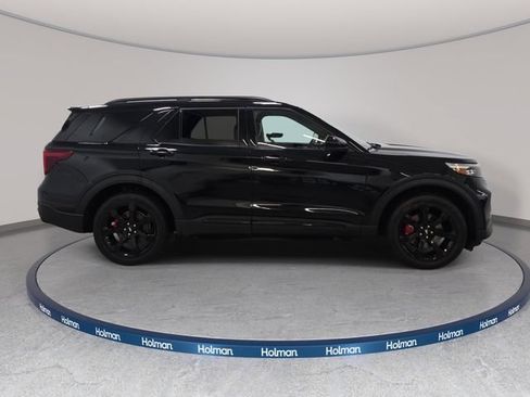 Certified 2022 Ford Explorer ST w/ ST Street Pack AWD/4WD image 4