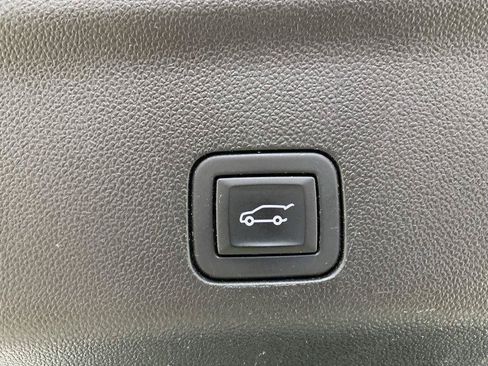 Used 2023 GMC Yukon XL AT4 w/ AT4 Premium Plus Package AWD/4WD image 52