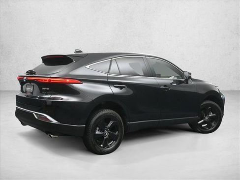 Used 2024 Toyota Venza Limited image 2