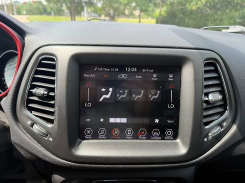 Used 2019 Jeep Compass Trailhawk AWD/4WD image 35