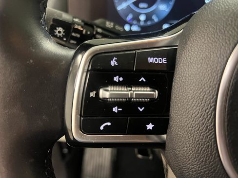 Used 2024 Kia Carnival SX FWD image 26