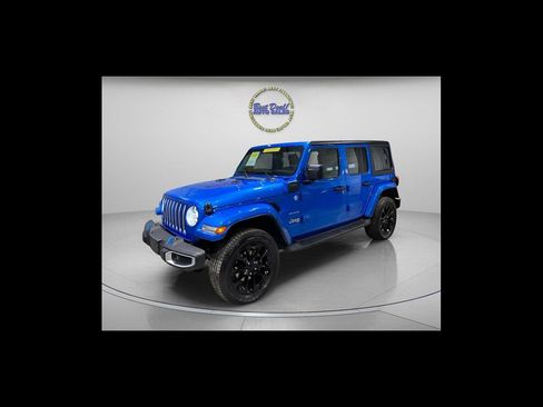 Used 2022 Jeep Wrangler Unlimited Sahara w/ Cold Weather Group AWD/4WD image 1