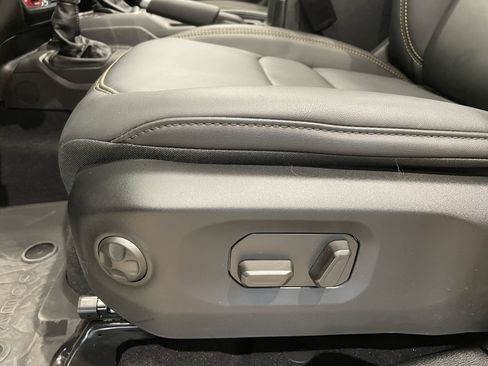 New 2025 Jeep Wrangler Unlimited Rubicon 392 image 18