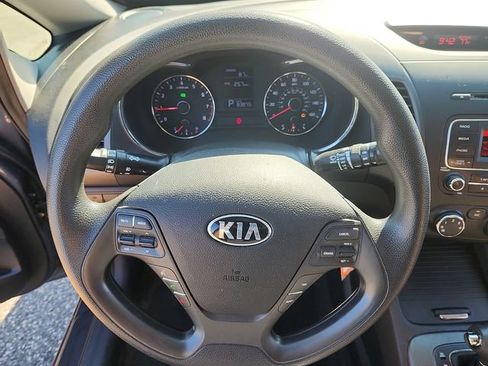 Used 2016 Kia Forte LX FWD image 21