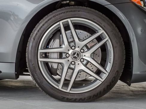 Used 2017 Mercedes-Benz S 550 4MATIC Sedan image 16