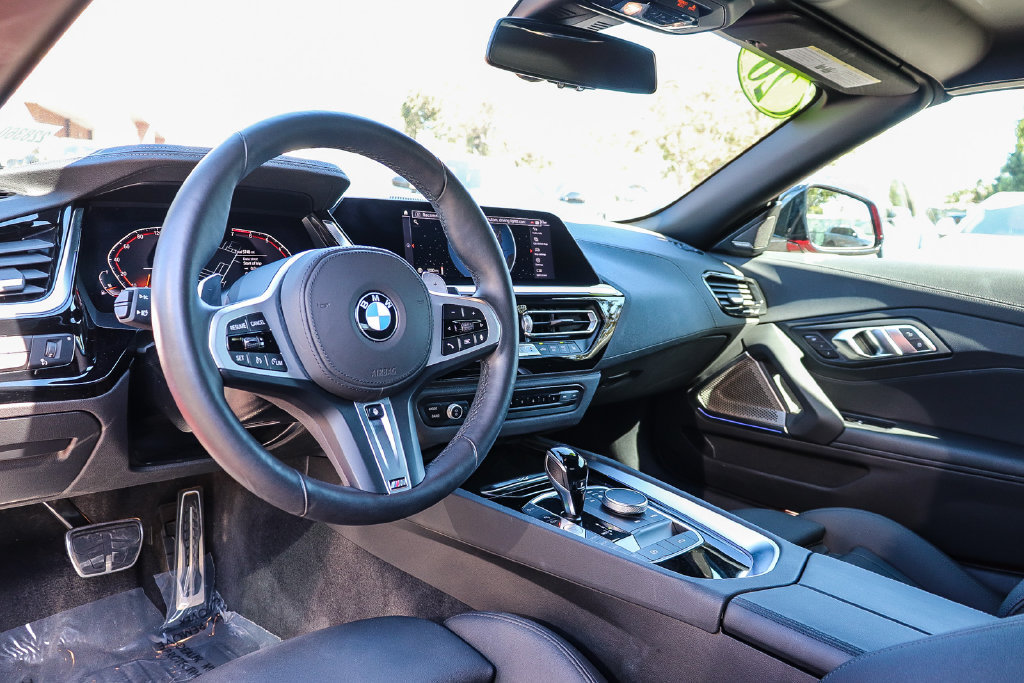 Used 2026 BMW Z4 sDrive30i w/ Shadowloine Package RWD image 18