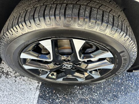 Used 2026 Honda HR-V EX-L image 6