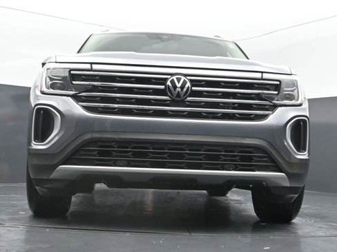 Used 2025 Volkswagen Atlas SE FWD image 42