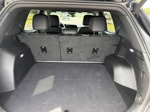 Used 2025 Chevrolet Equinox LT w/ Convenience Package II FWD image 19