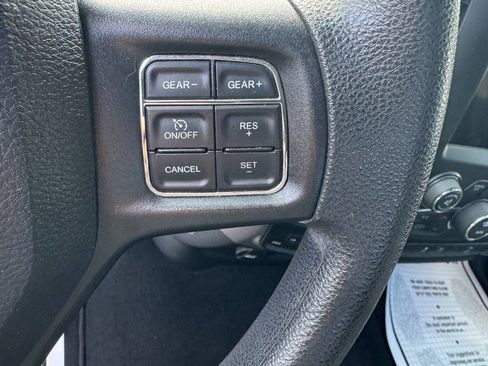 Used 2022 RAM 1500 Express w/ Wheel & Sound Group AWD/4WD image 17