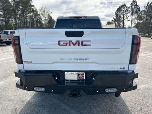 Used 2024 GMC Sierra 2500 AT4 w/ AT4 Premium Plus Package image 7