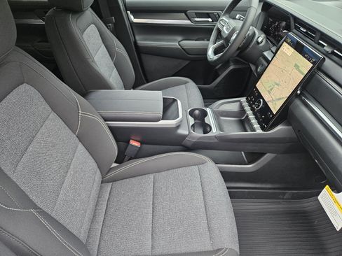 New 2027 GMC Terrain Elevation w/ LPO, Floor Liner Package FWD image 10