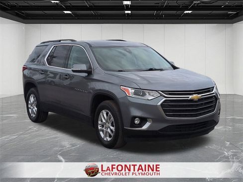 Certified 2021 Chevrolet Traverse LT image 2