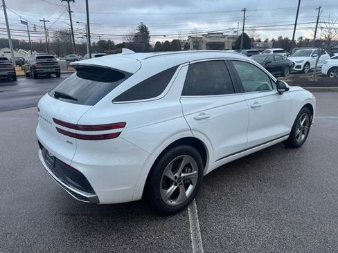 Used 2026 Genesis GV70 2.5T Select image 13