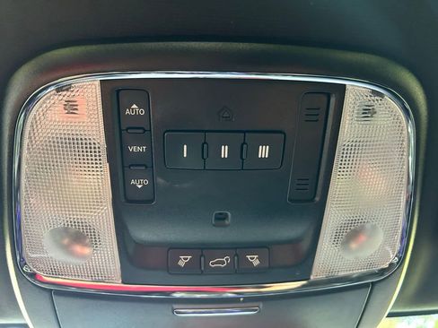 Used 2020 Jeep Grand Cherokee Altitude RWD image 28