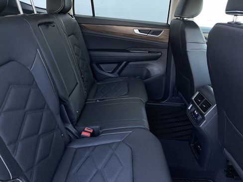 New 2026 Volkswagen Atlas SE image 30